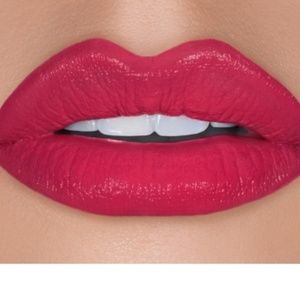 Cargo essential lipstick Punta canta
